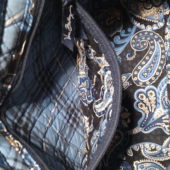 LAST DROP! Like New Vera Bradley Paisley Print Tote - Picture 11 of 13